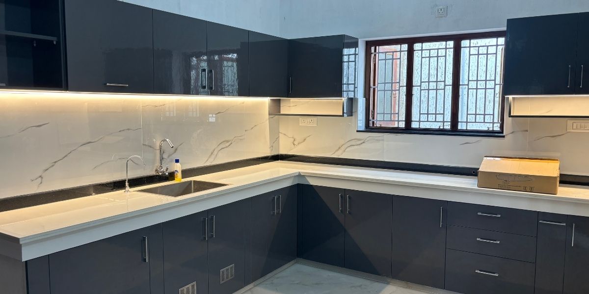 Kitchen Interior 16